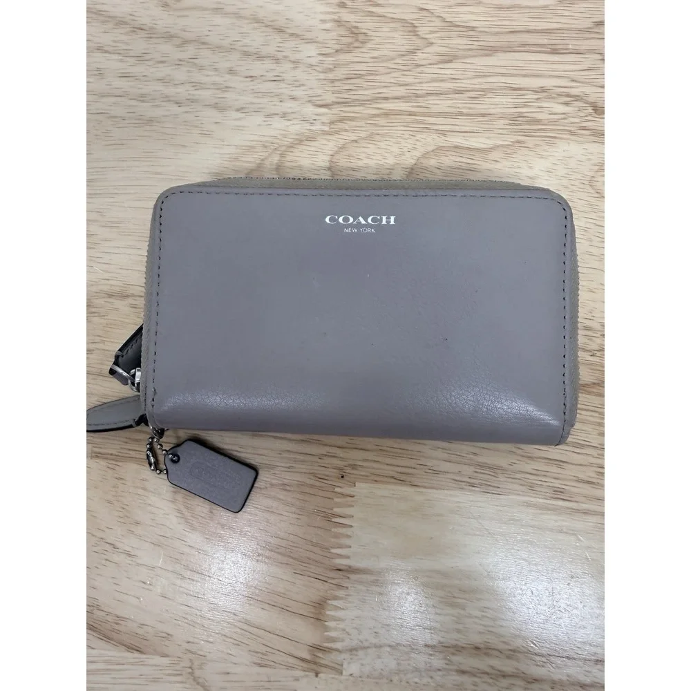 COACH Medium Zip Around Wallet Smooth Leather Light Grey #66
